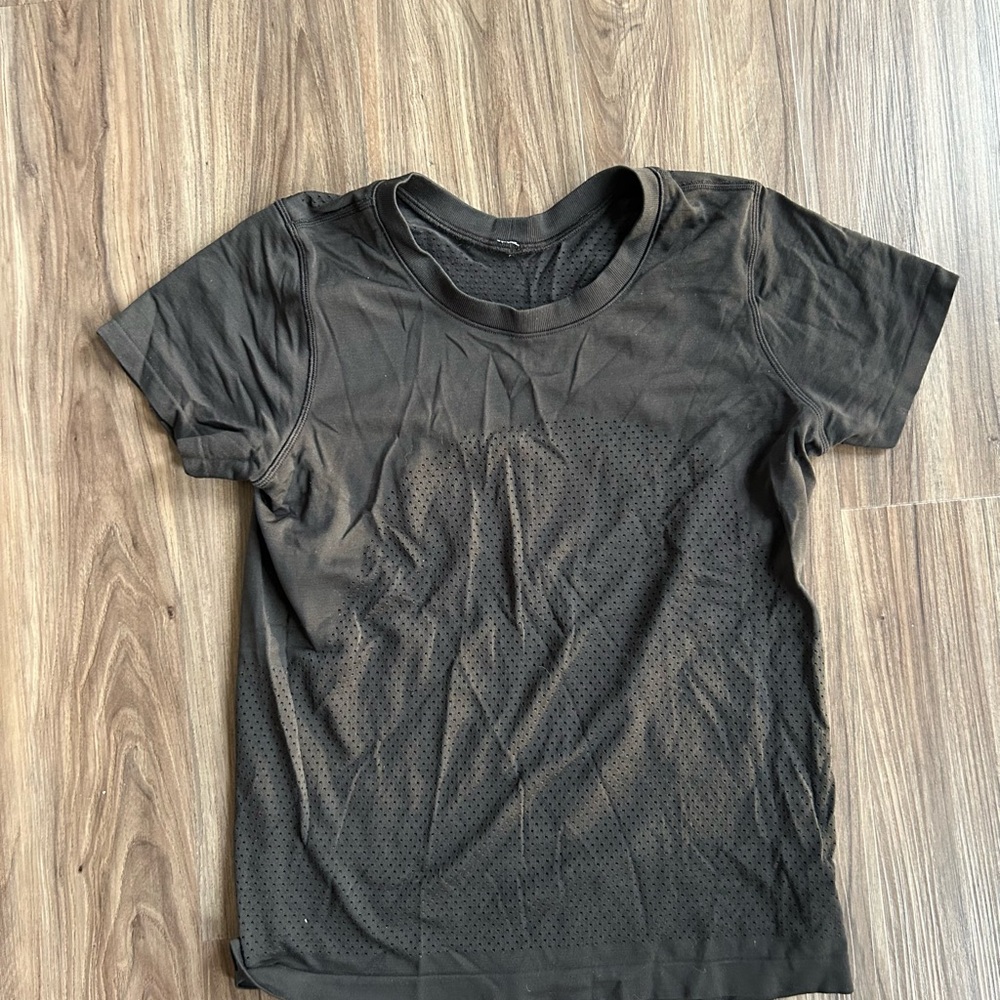 lululemon athletica relaxed black short sleeve shirt hip length